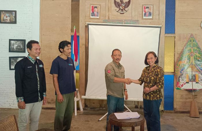 Yayasan Earth Worm Hibahkan Lemungsur Learning Center Kepada Pemdes Wonoharjo