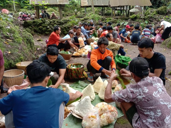 Tradisi Krapyakan Makam Dusun Wonosari 01