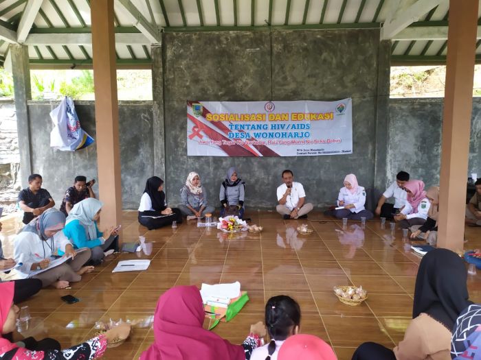 Kegiatan BKR serta Sosialisasai HIV AIDS di Bukit Dewa