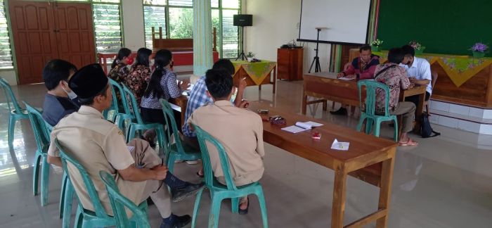 Pemeriksaan berkas usulan ijin PIRT 02