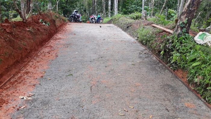 Rehab Jalan Beton Dusun Temetes 01