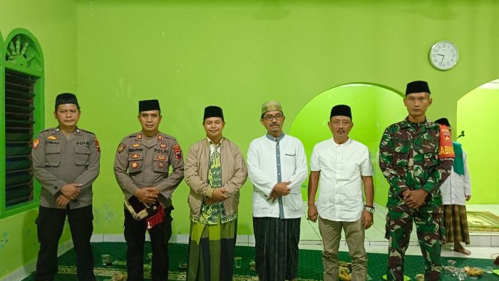 Forkompimcam Rowokele hadiri Tarawih Keliling di Desa Wonoharjo 01