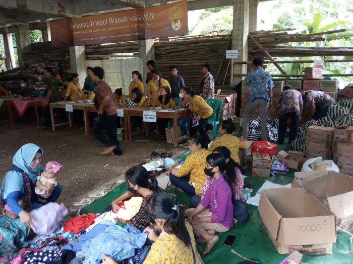 Pasar Murah menyambut Waisak 2022