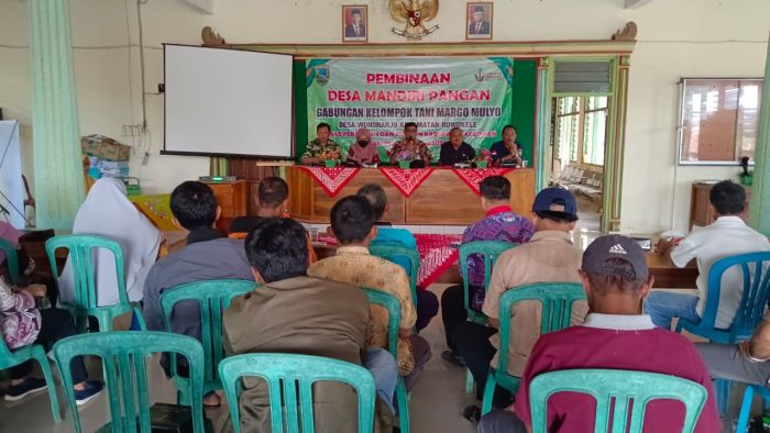 Penyerahan Itik Dari Dinas Pertanian dan Pangan Kepada Masyarakat 01