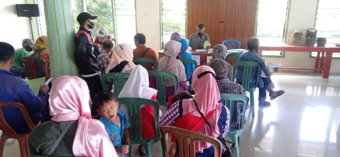 Pembagian Sertifikat Tanah Program PTSL 2021 01