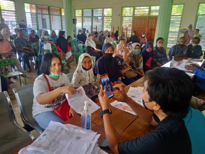 Pembagian BLT Minyak Goreng Desa Wonoharjo