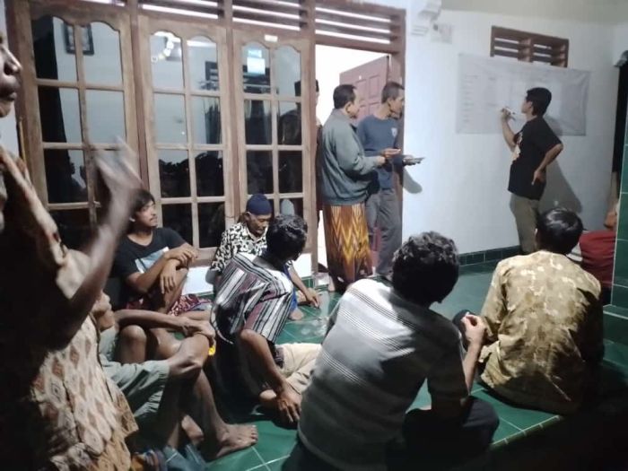 Warga RW 3 memilih pengurus RW Baru 01