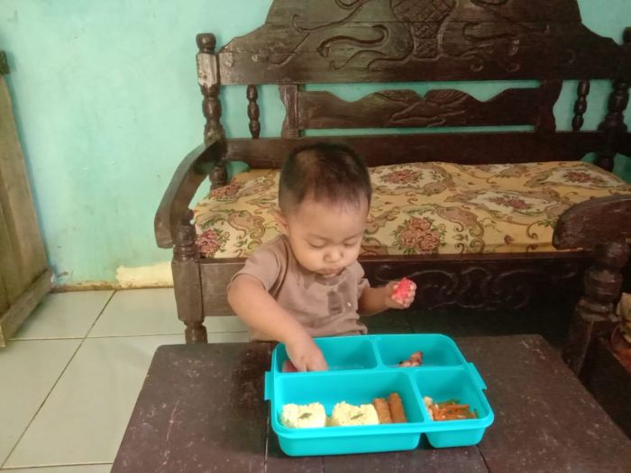 Perangkat Desa Wonoharjo Dampingi Penyerahan Makanan Untuk Balita Stunting 02