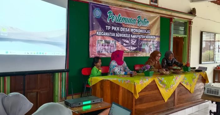 Pelatihan Pembuatan Bucket Makanan Ringan PKK Wonoharjo 02