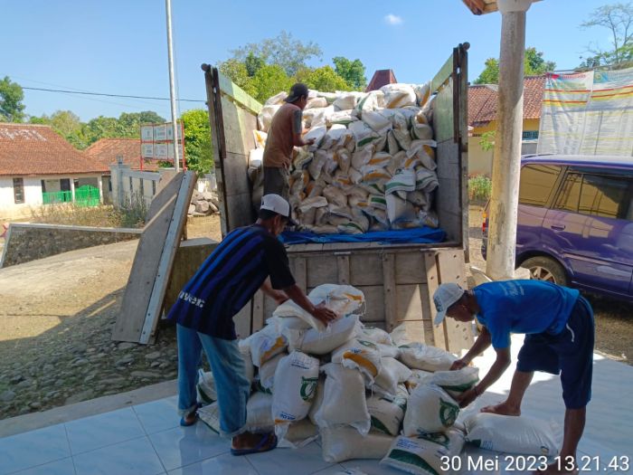 Pemdes Wonoharjo terima Beras Bantuan Pangan CBP 2023 01