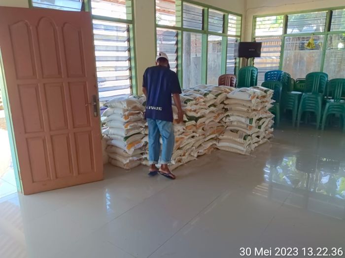 Pemdes Wonoharjo terima Beras Bantuan Pangan CBP 2023 02