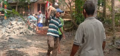 Kerja Bakti Bangun Vihara Vanna Sukha Bumi Desa Wonoharjo