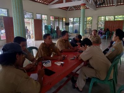 Rapat Internal Pemdes Pada Senin (28/9/2022)